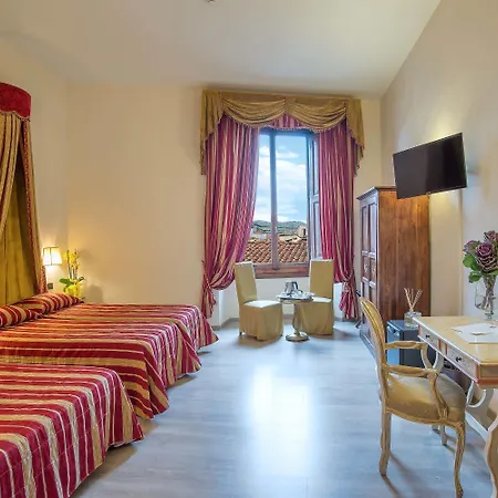 Paris Hotel 3*