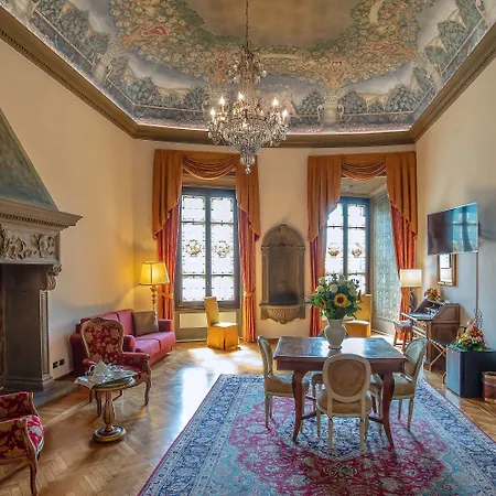Paris Hotel